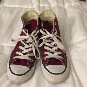 Maroon converse